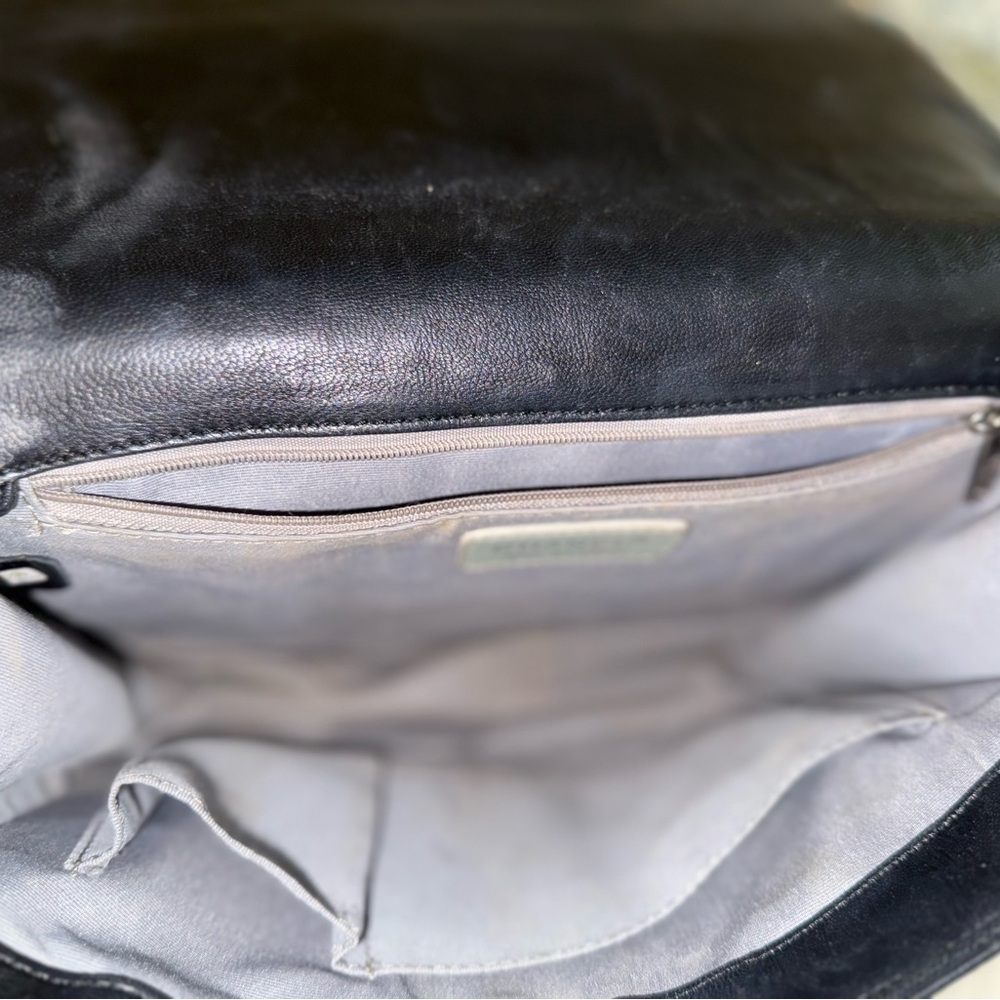 Chanel Black Crossbody Bag with Iconic Quilting - Picture 7 of 14